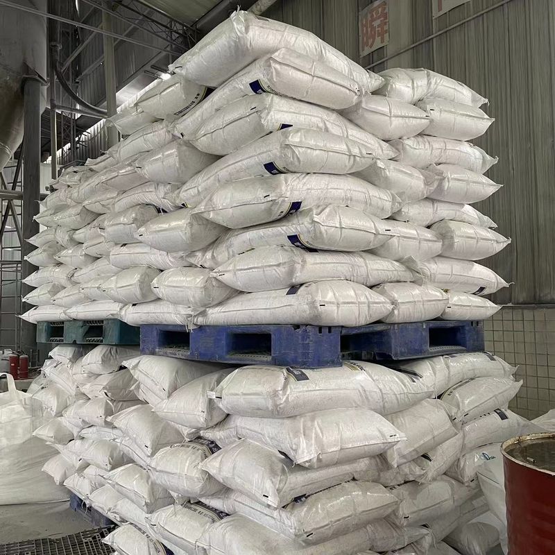 El adhesivo RA está compuesto por un 65% de melamina hexametoxil y un portador inerte. En combinación con el receptor de metileno, puede promover eficazmente la adhesión entre el material de refuerzo de caucho y acero.